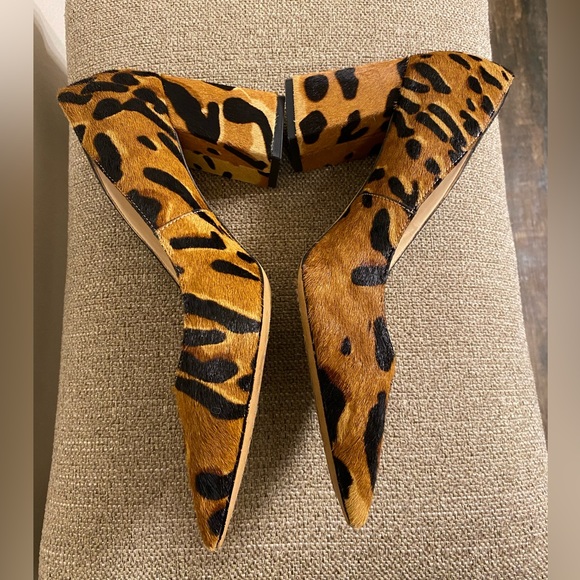 Vince Camuto Frittam Pump - Picture 3 of 8